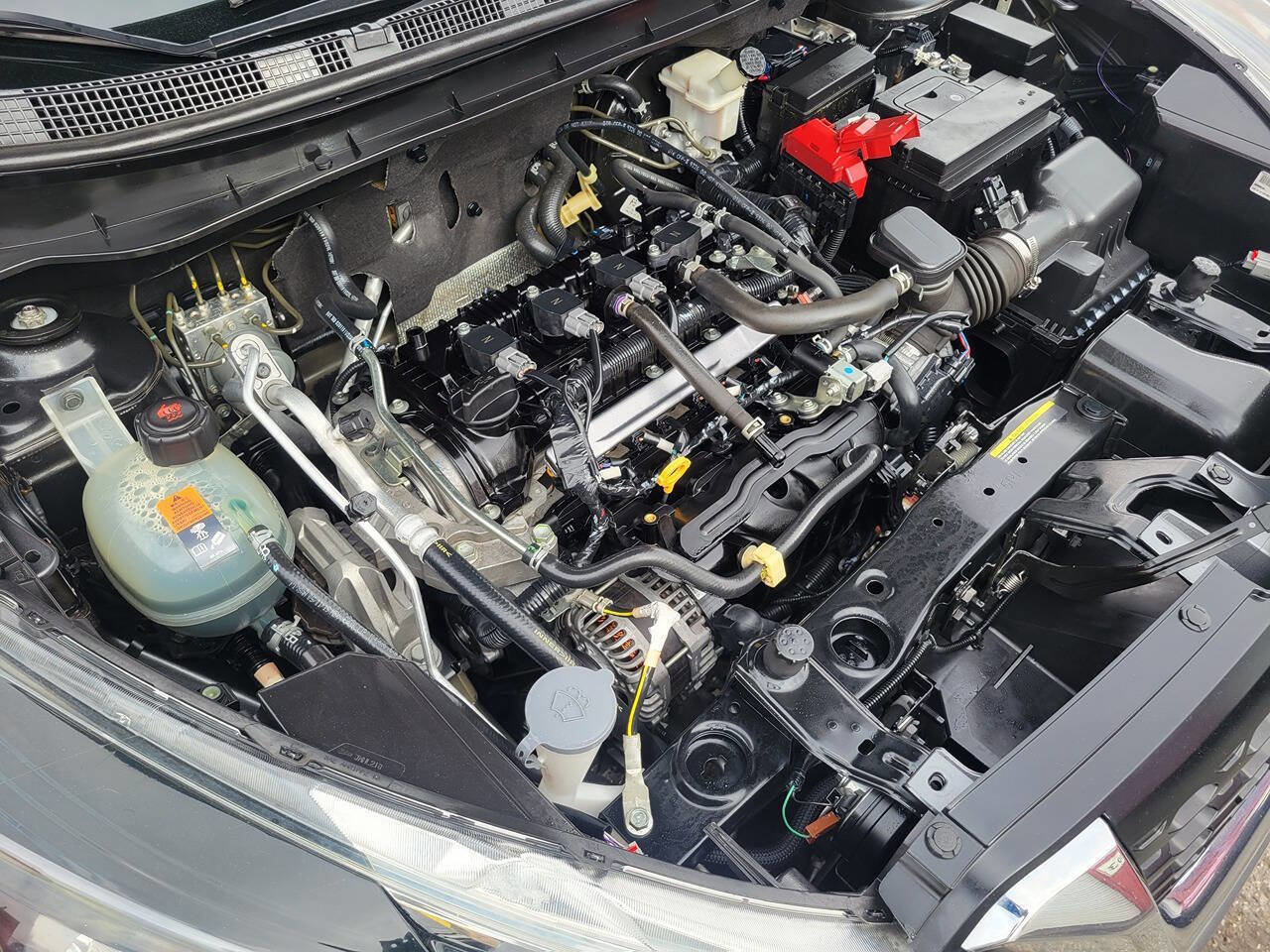 Used 2019 Nissan Kicks S FWD image 36