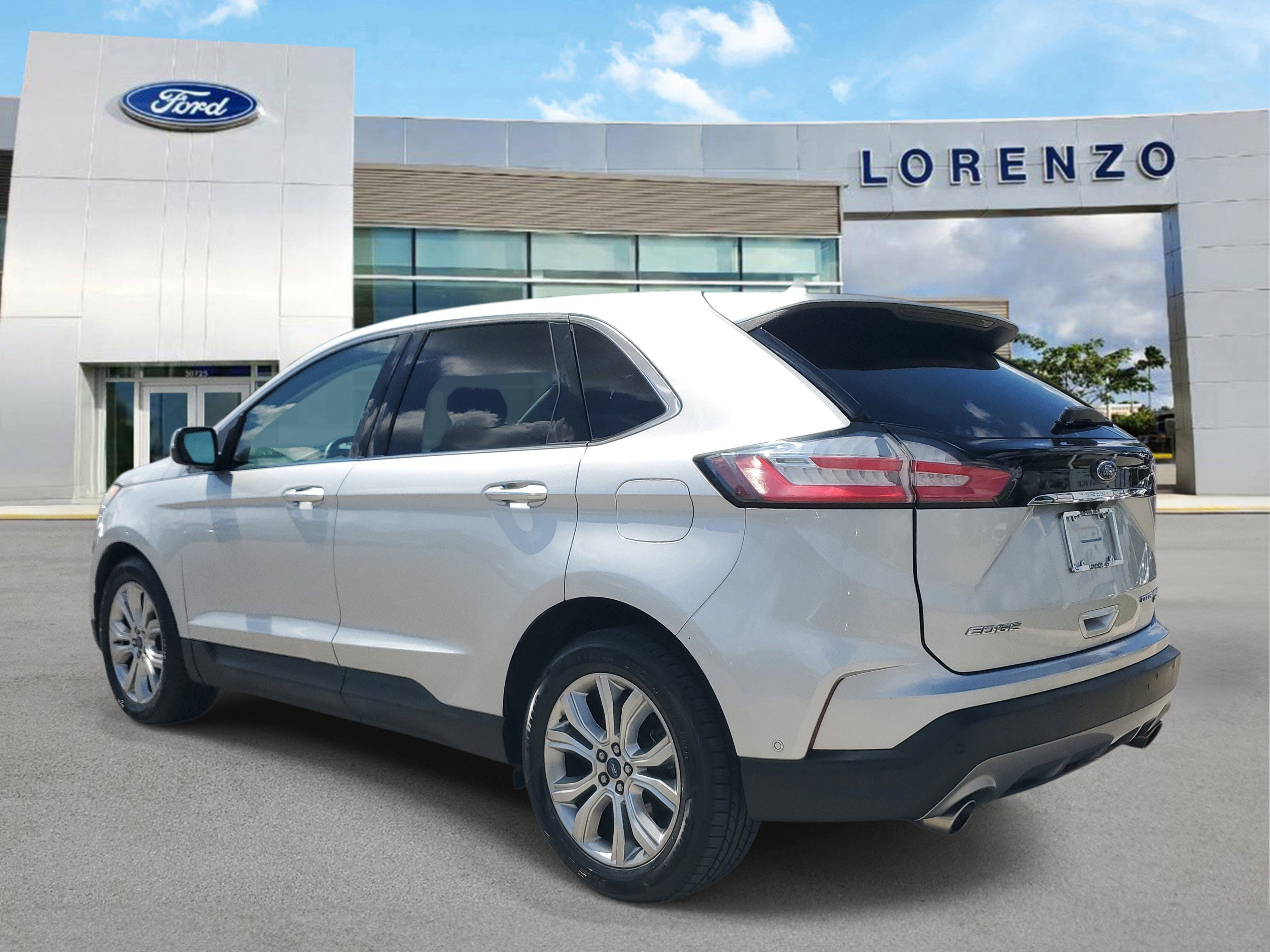 Used 2019 Ford Edge Titanium w/ Equipment Group 301A image 7