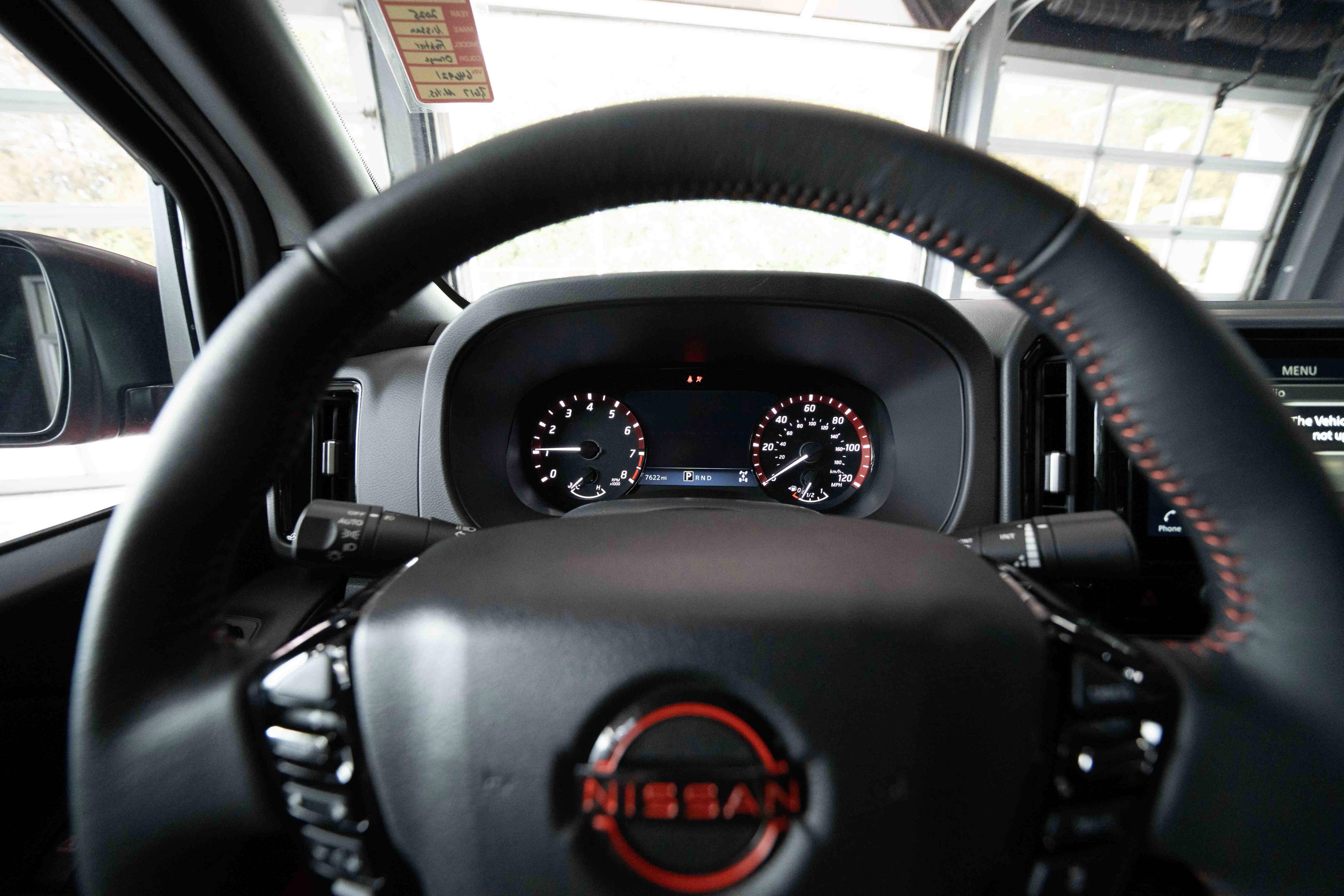 Used 2025 Nissan Frontier PRO-4X AWD/4WD image 15
