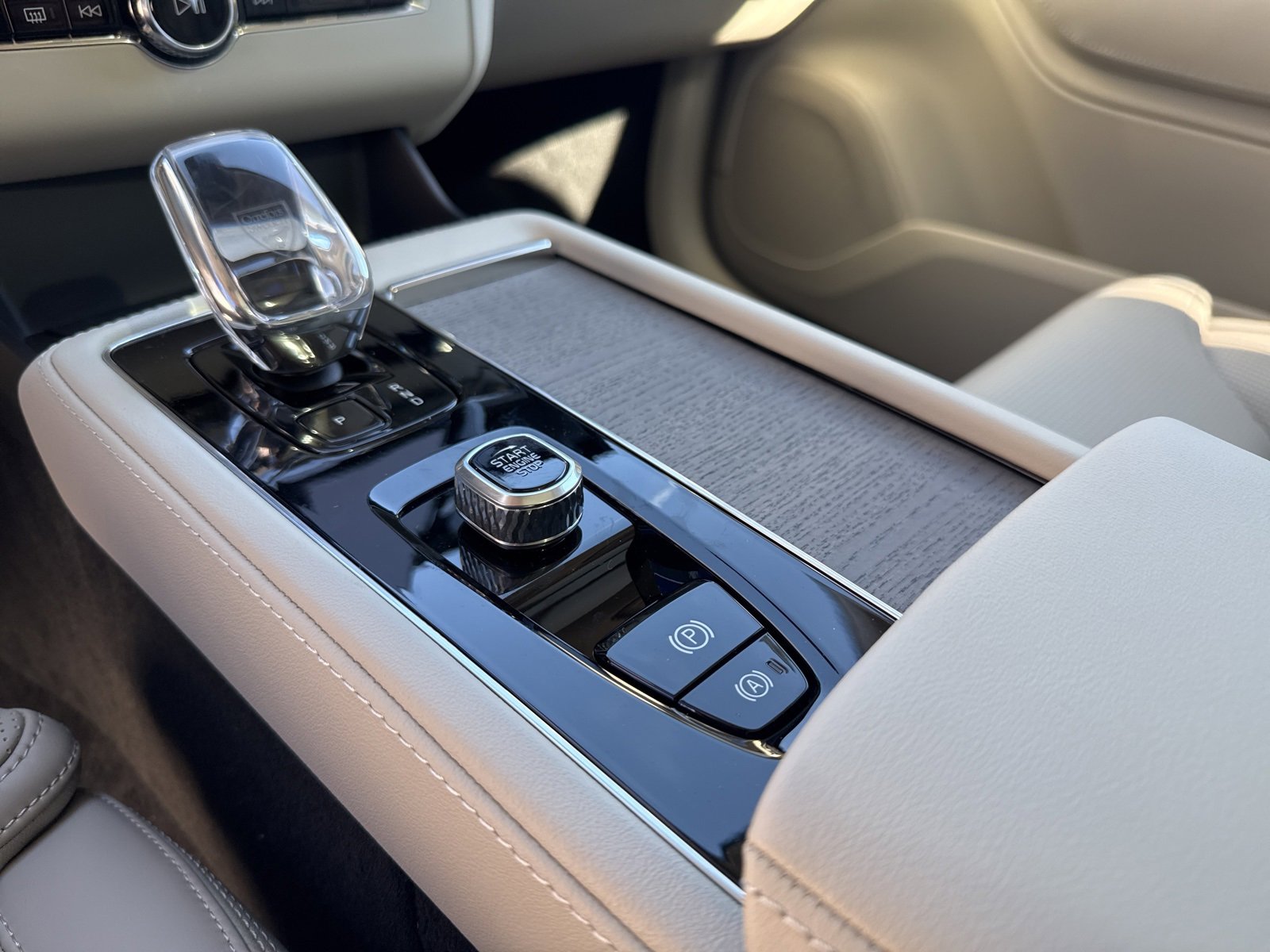New 2026 Volvo XC90 T8 Ultra image 22