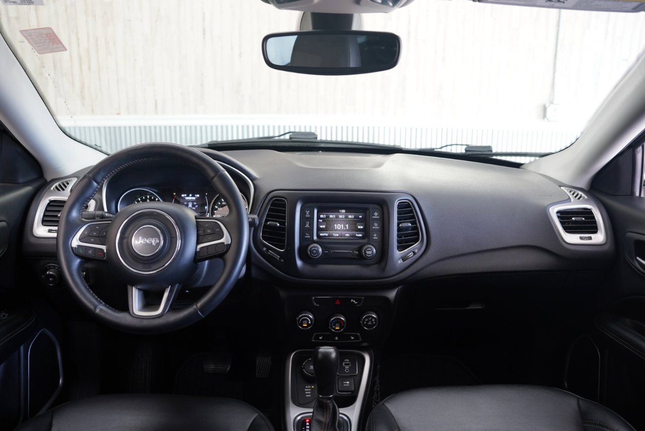 Used 2018 Jeep Compass Latitude w/ Safe & Security Group image 17