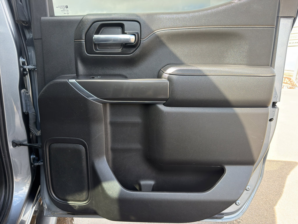 Used 2021 GMC Sierra 1500 AT4 w/ Technology Package image 39