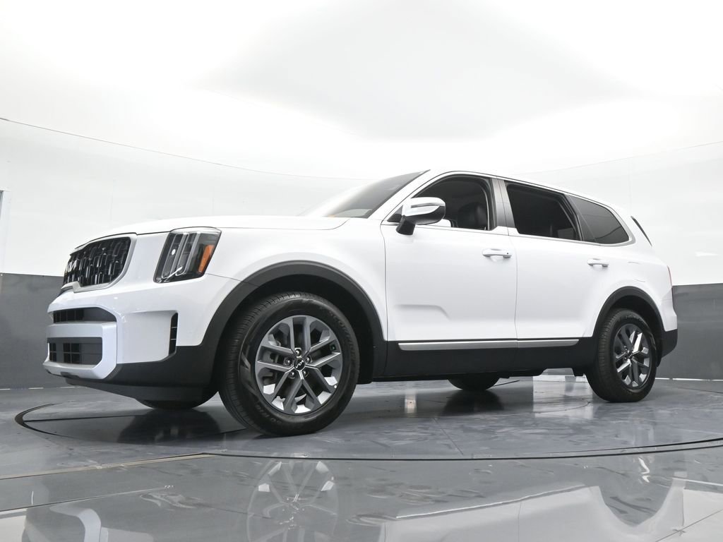 Used 2025 Kia Telluride LX FWD image 59