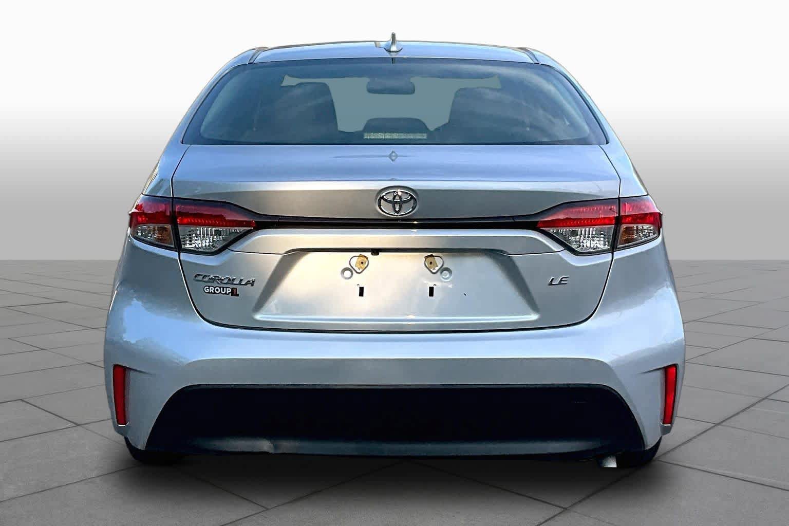 Used 2023 Toyota Corolla LE FWD image 5