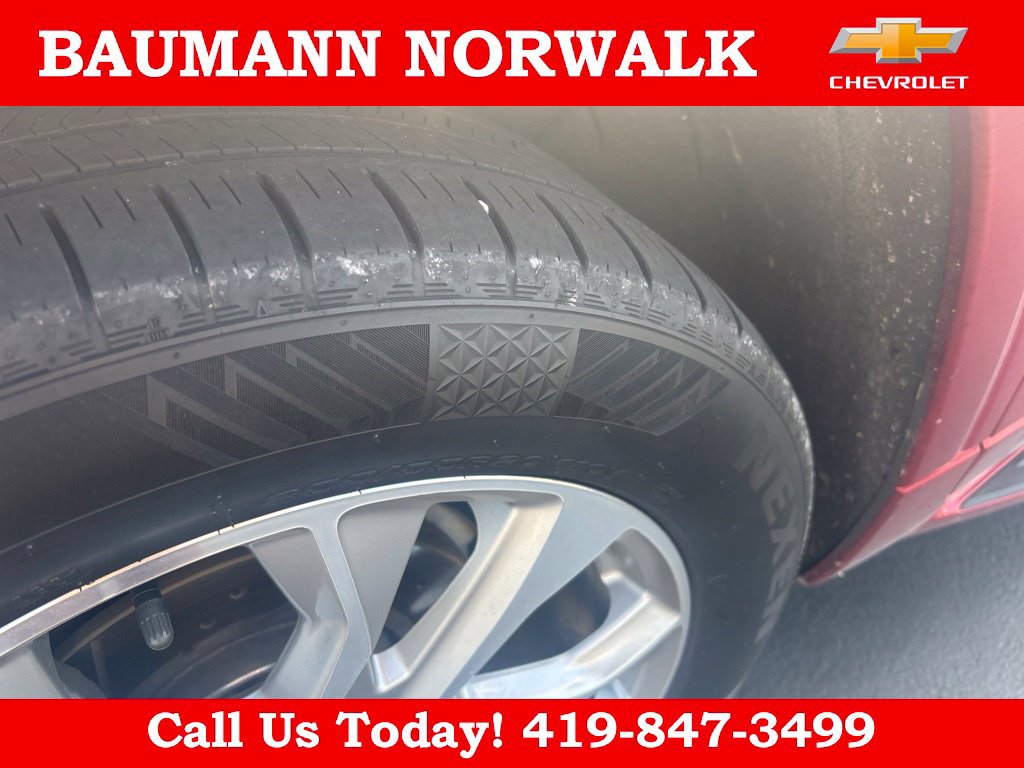 Used 2018 Chevrolet Traverse Premier w/ LPO, 'HIT The Road' Package AWD/4WD image 10
