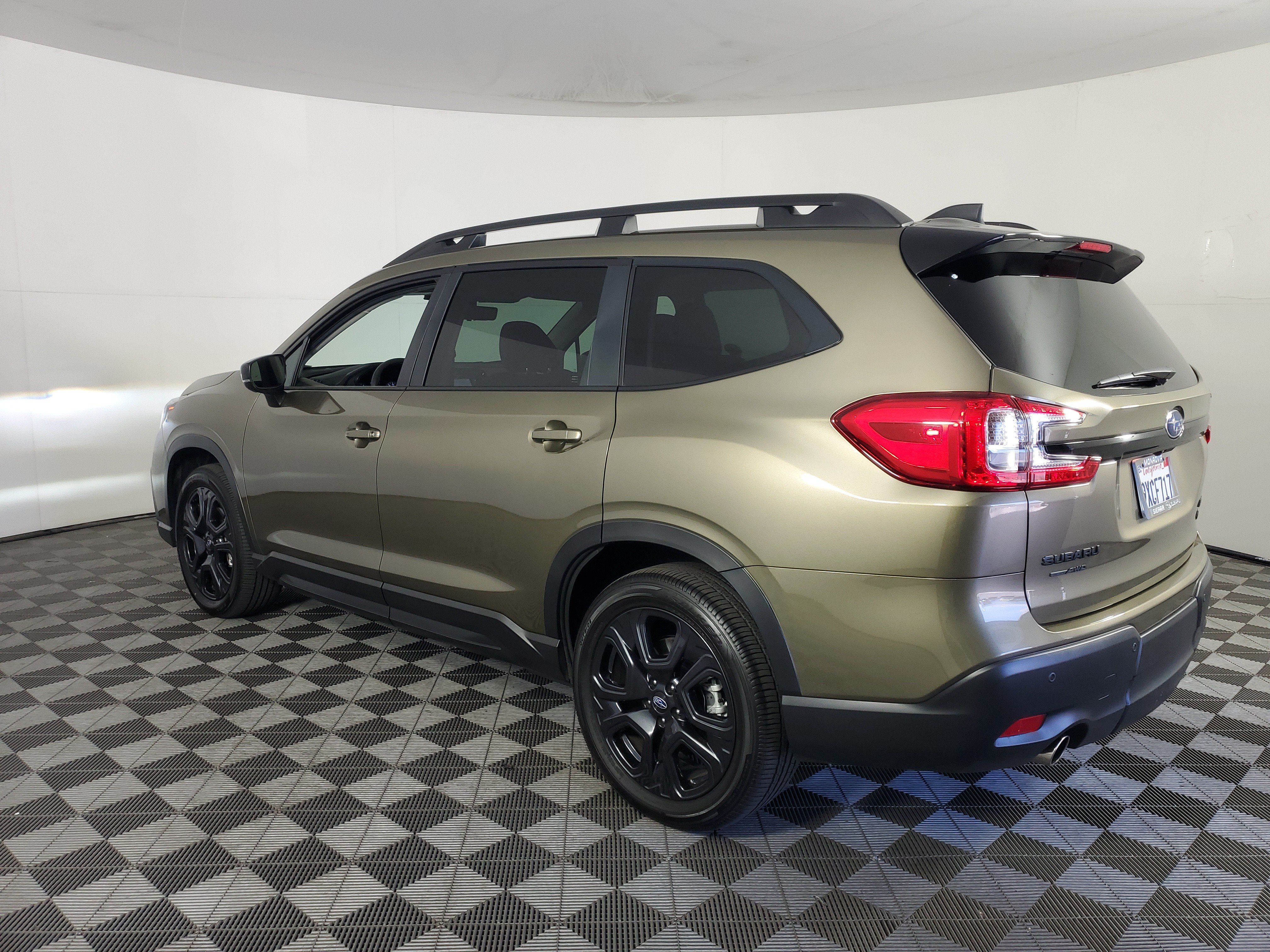 Used 2025 Subaru Ascent Bronze Edition w/ Popular Package #2 AWD/4WD image 6