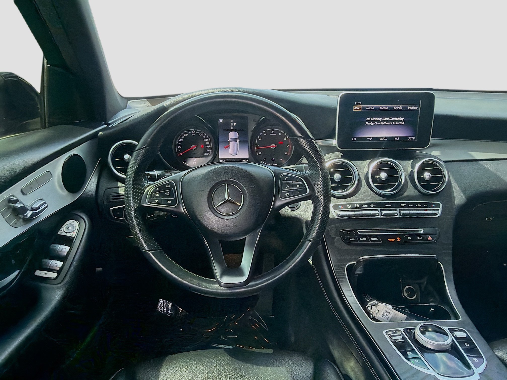 Used 2019 Mercedes-Benz GLC 300 4MATIC image 18