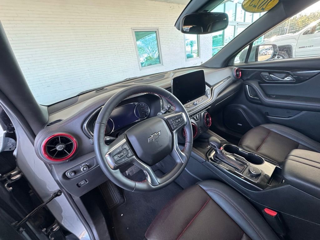 Used 2025 Chevrolet Blazer RS image 13