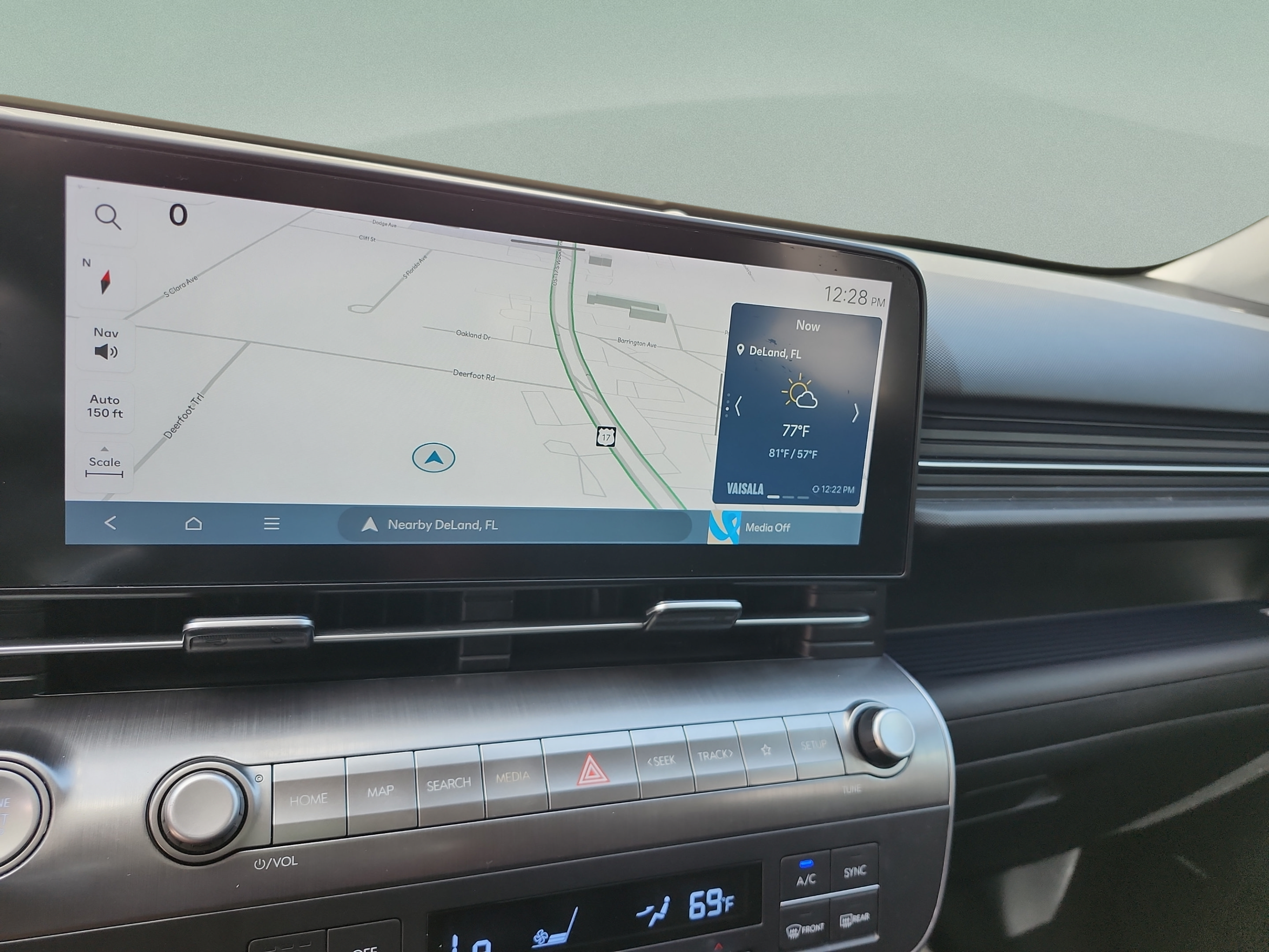 Certified 2025 Hyundai Kona Limited AWD/4WD image 25