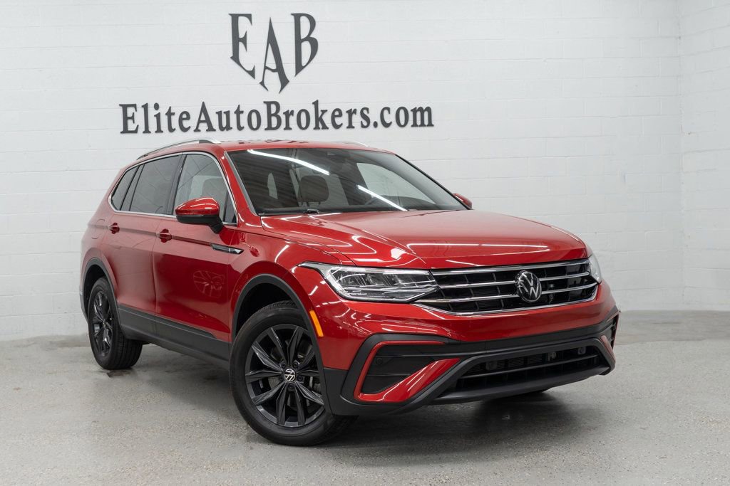 Used 2024 Volkswagen Tiguan SE w/ Panoramic Sunroof Package AWD/4WD image 49