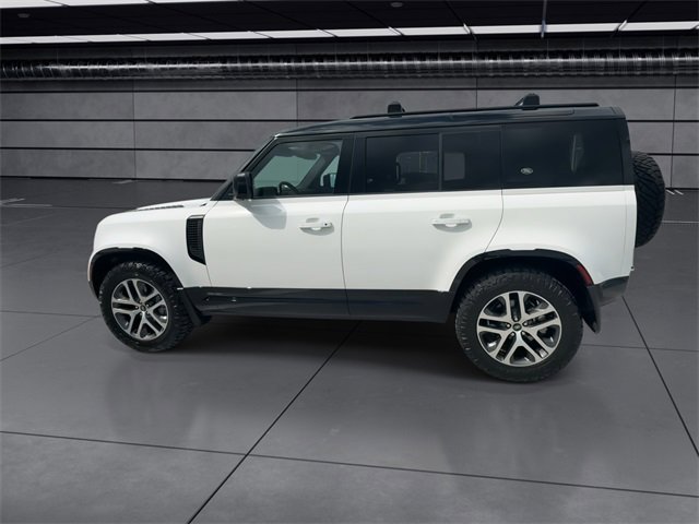 Used 2022 Land Rover Defender 110 X-Dynamic SE image 5