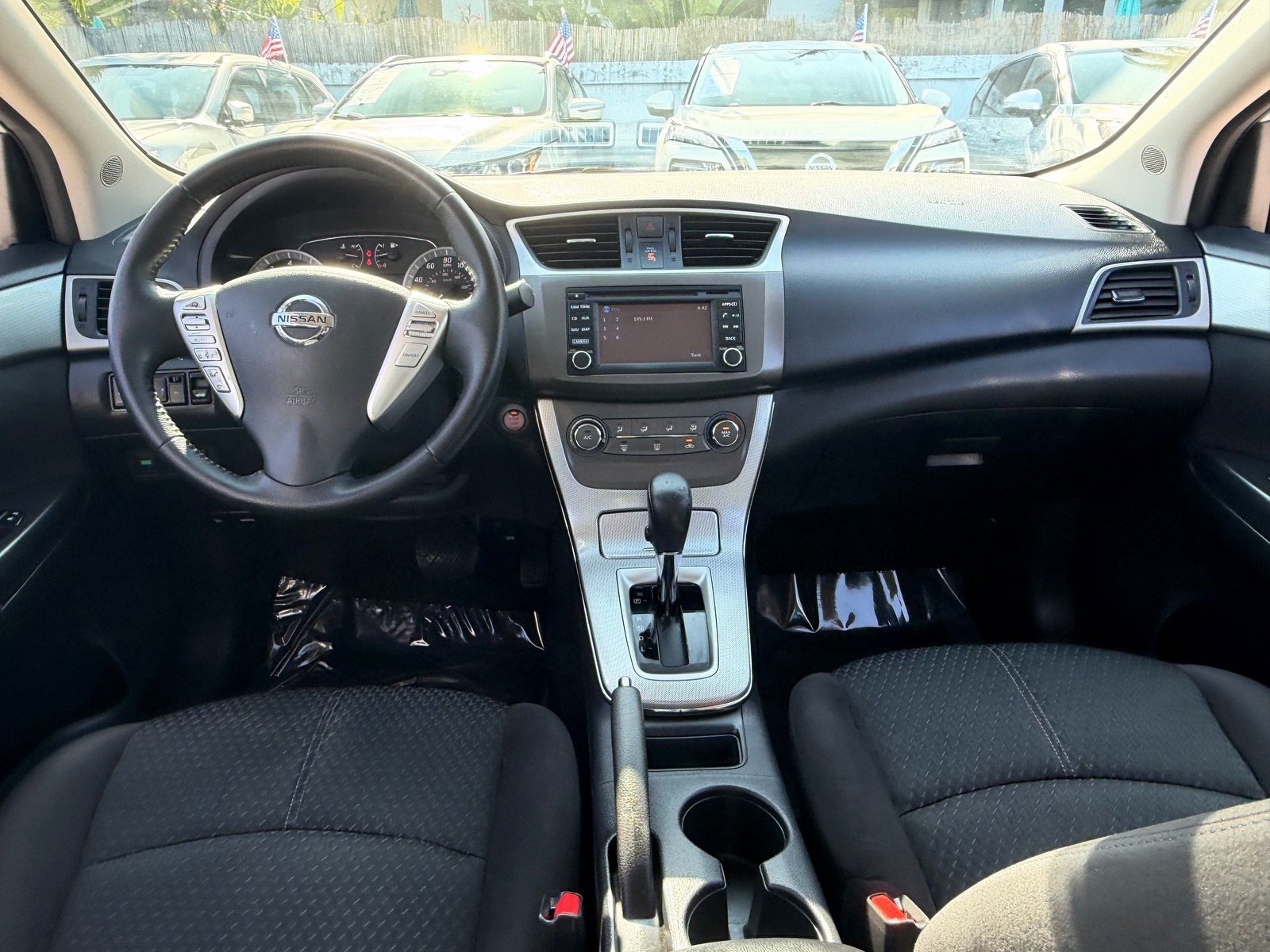 Used 2014 Nissan Sentra SR w/ SR Driver Package FWD image 13
