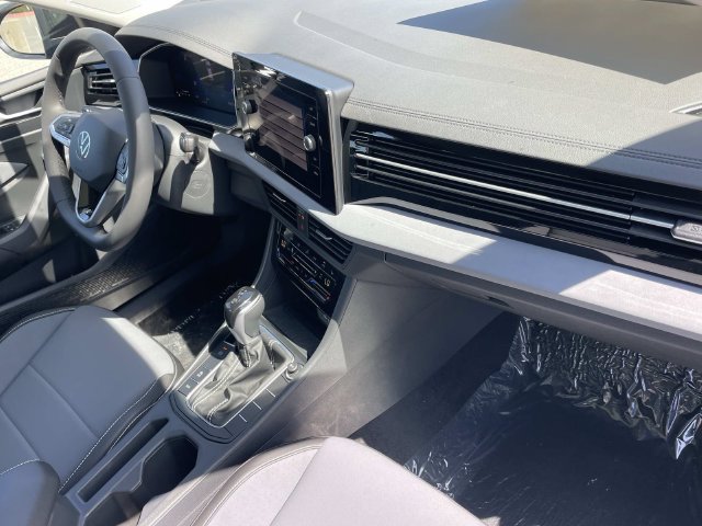New 2026 Volkswagen Jetta SE FWD image 29