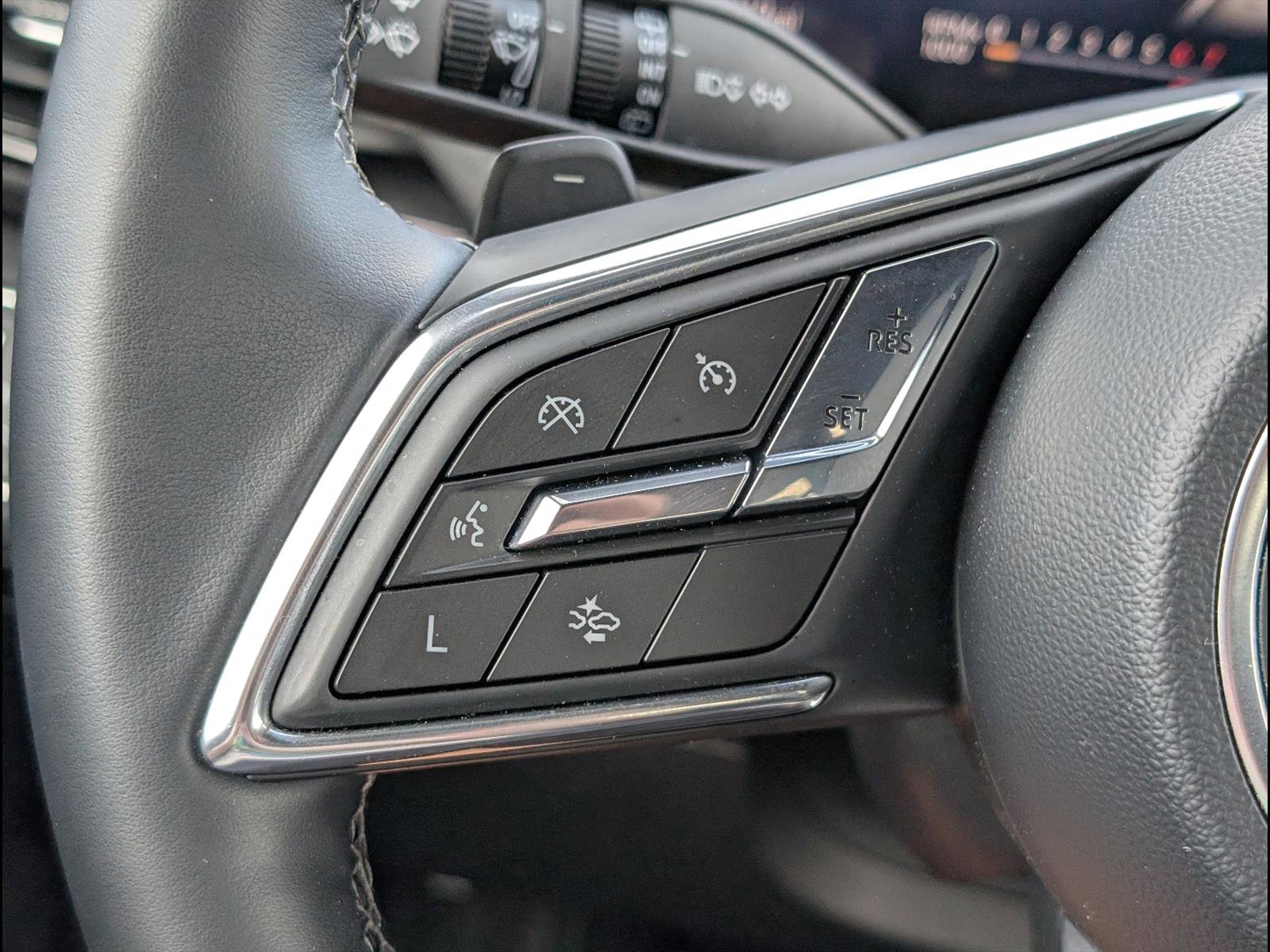 Used 2025 Buick Enclave Preferred FWD image 16