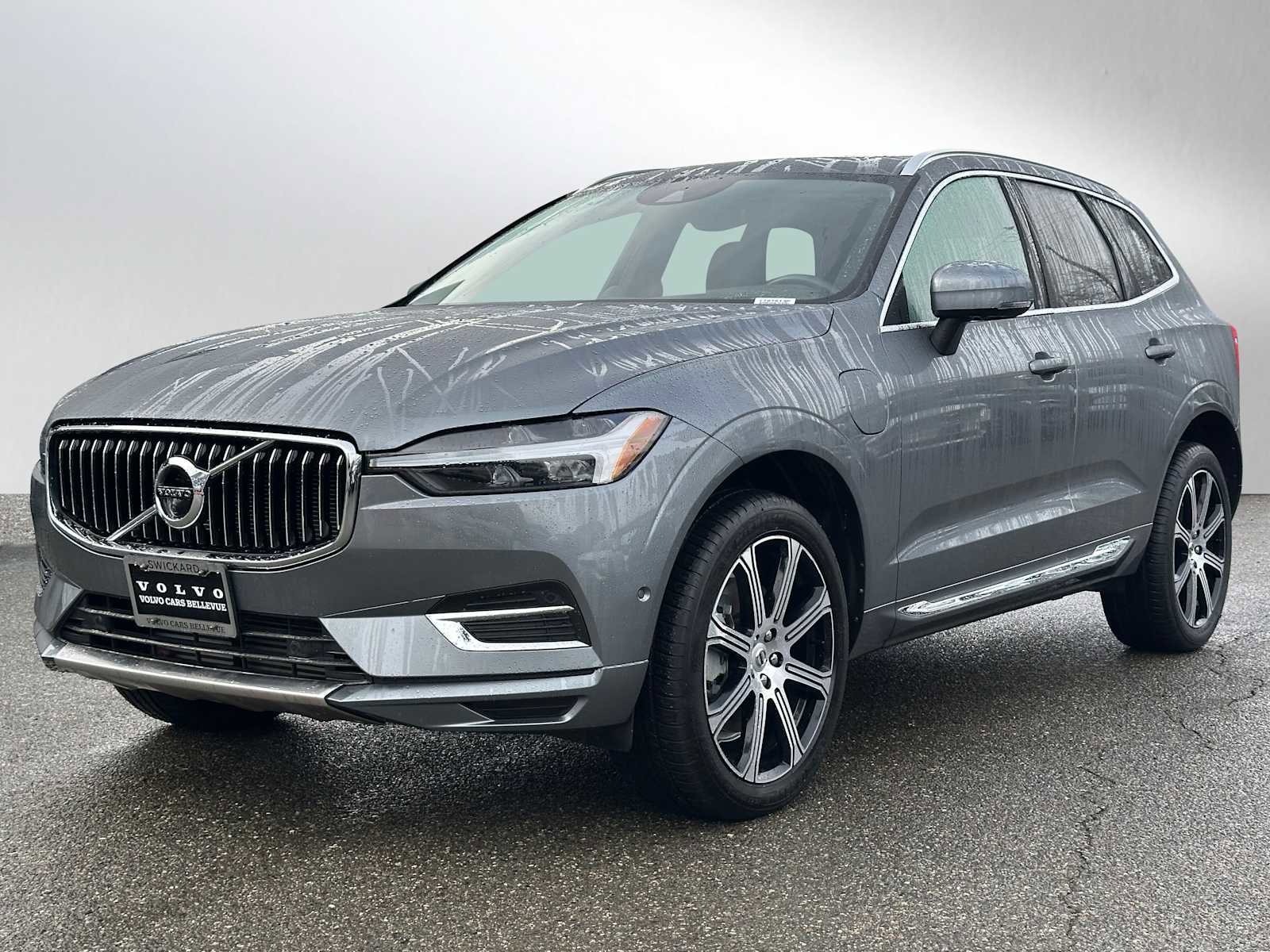 Certified 2021 Volvo XC60 T8 Inscription w/ Advanced Package image 7