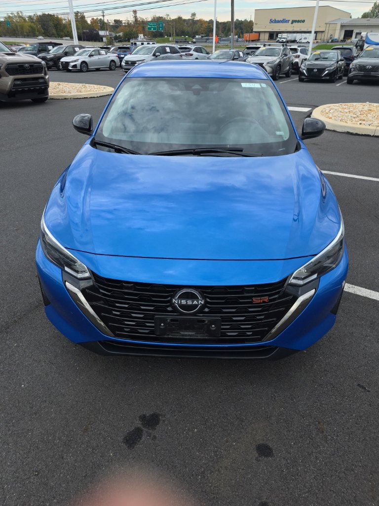 Used 2025 Nissan Sentra SR FWD image 1