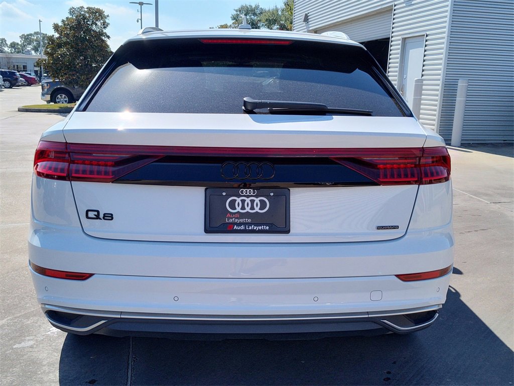 Used 2023 Audi Q8 Premium image 7