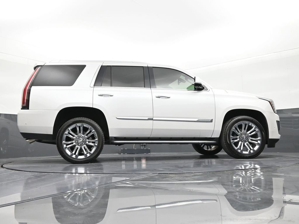 Used 2020 Cadillac Escalade 2WD image 25
