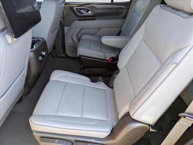 Used 2021 GMC Yukon SLT w/ SLT Premium Package image 21