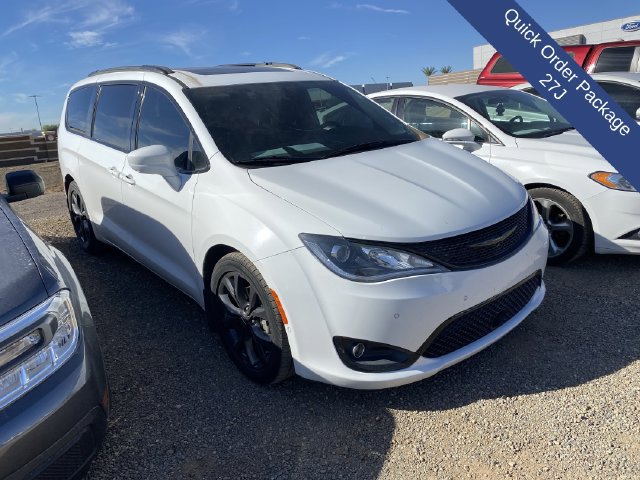 Used 2020 Chrysler Pacifica Touring-L Plus FWD image 5