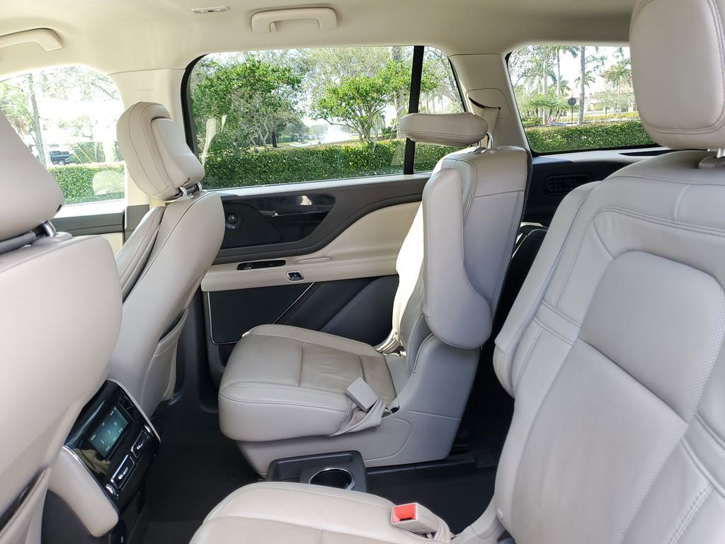 Used 2020 Lincoln Aviator Reserve RWD image 11