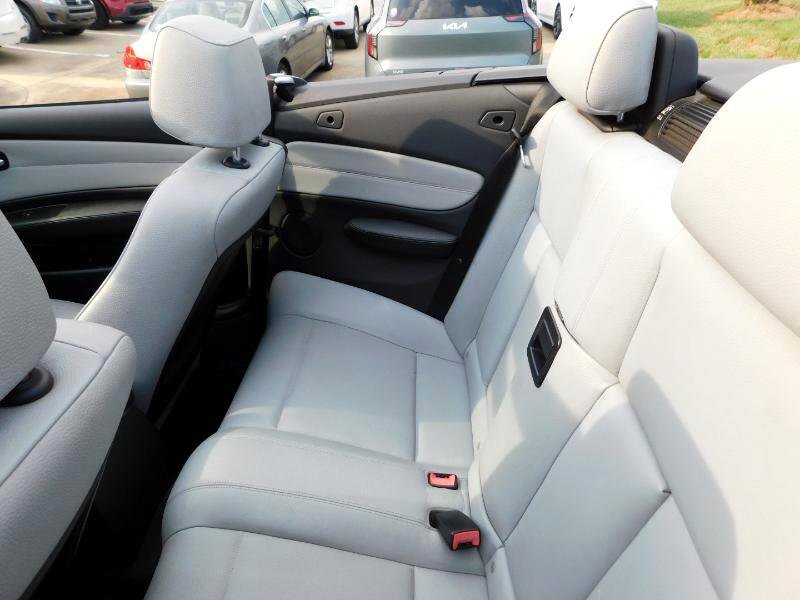Used 2012 BMW 135i Convertible image 14