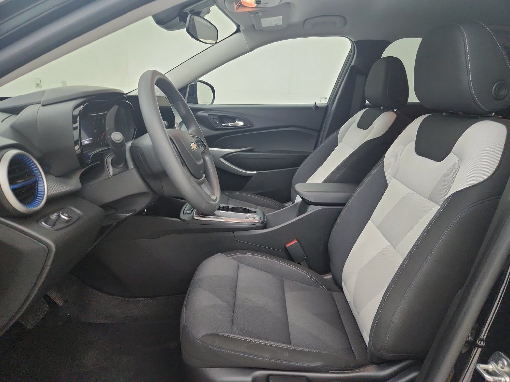 Used 2026 Chevrolet Trax LS w/ LS Convenience Package FWD image 20