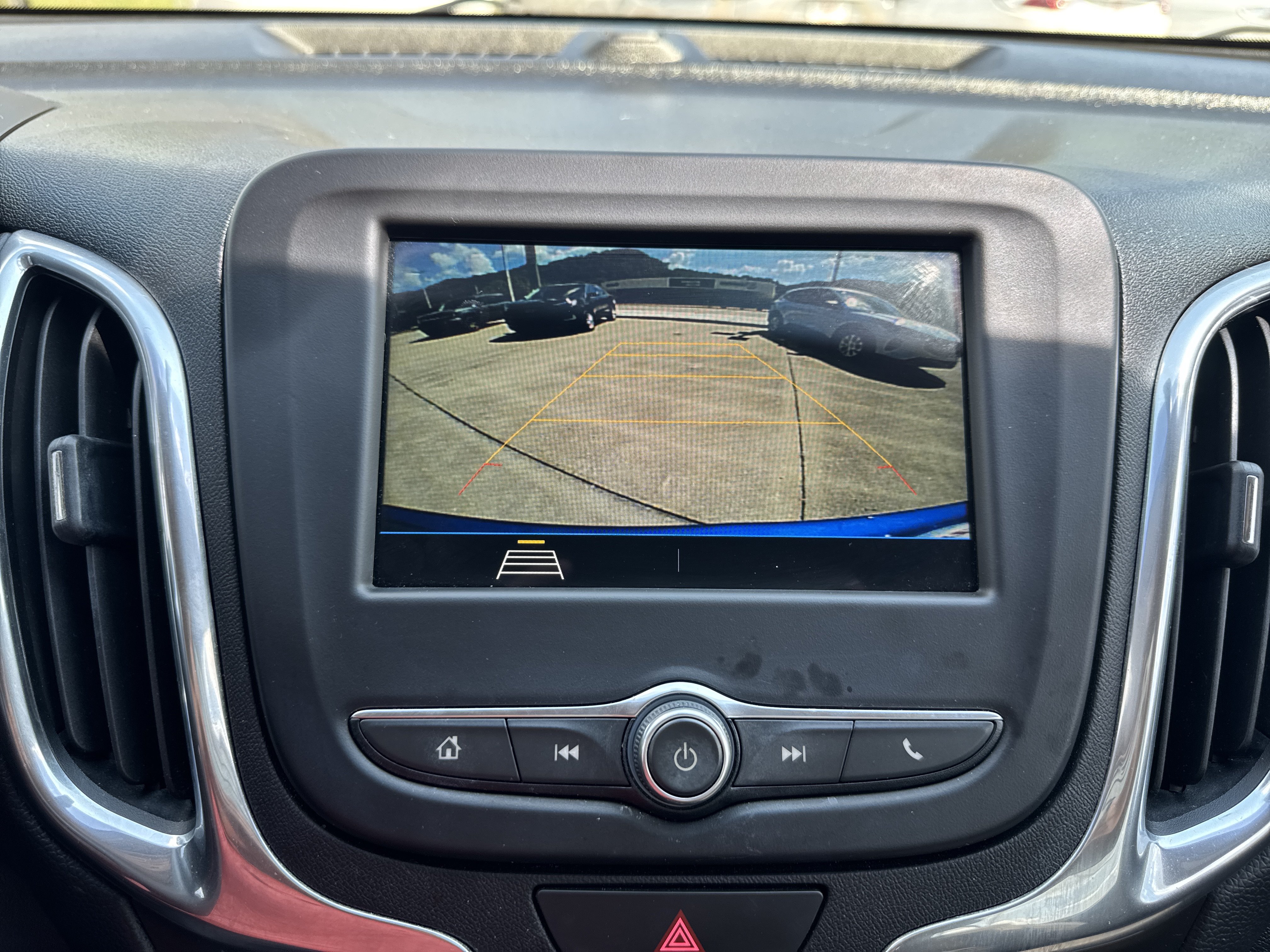 Used 2019 Chevrolet Equinox LT w/ LT Appearance Package FWD image 17