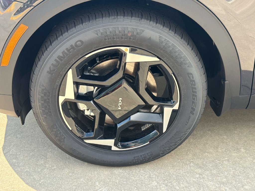 New 2026 Kia Sportage EX FWD image 4