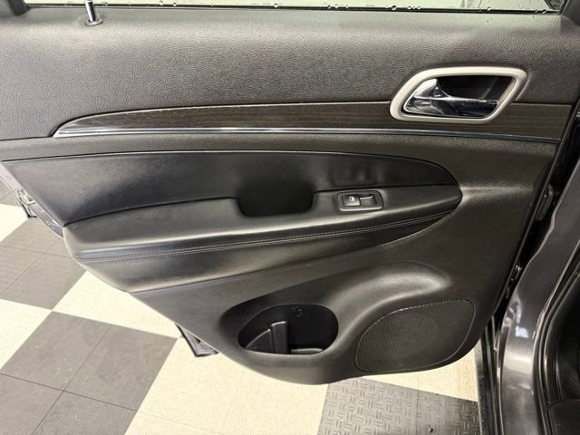 Used 2018 Jeep Grand Cherokee Limited image 22