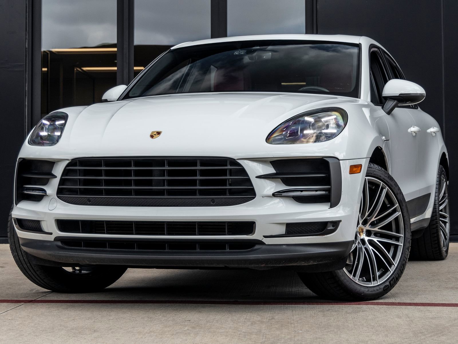 Used 2020 Porsche Macan image 1