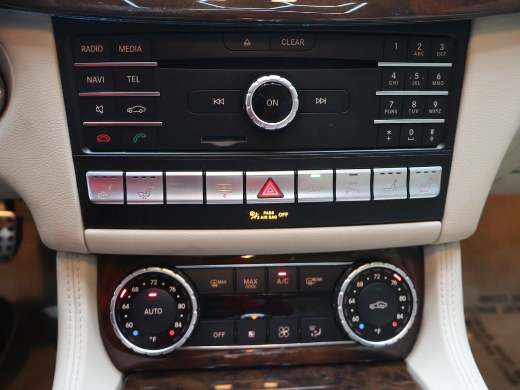Used 2015 Mercedes-Benz CLS 550 4MATIC w/ Premium Package image 27