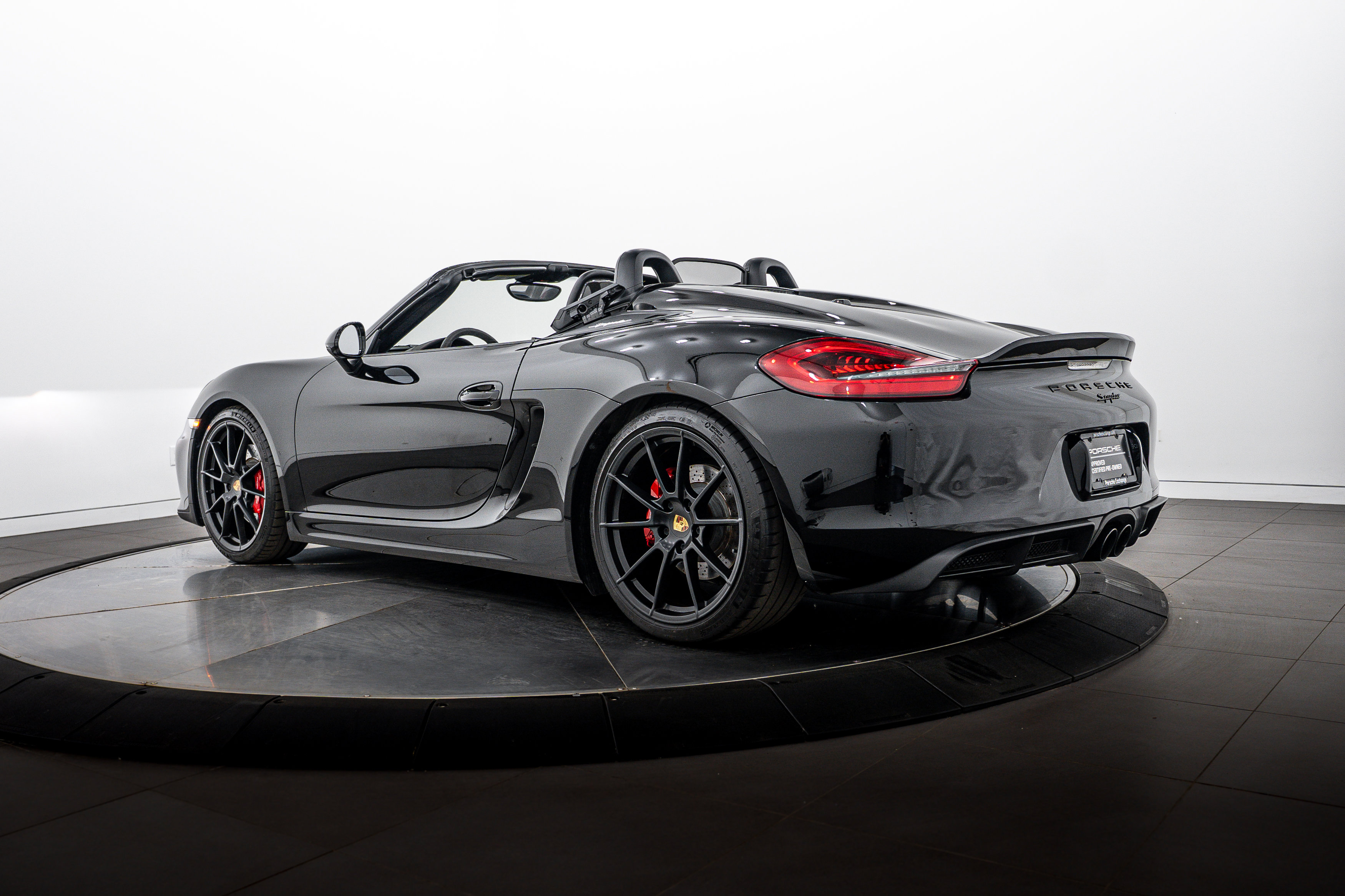Certified 2016 Porsche Boxster Spyder RWD image 3