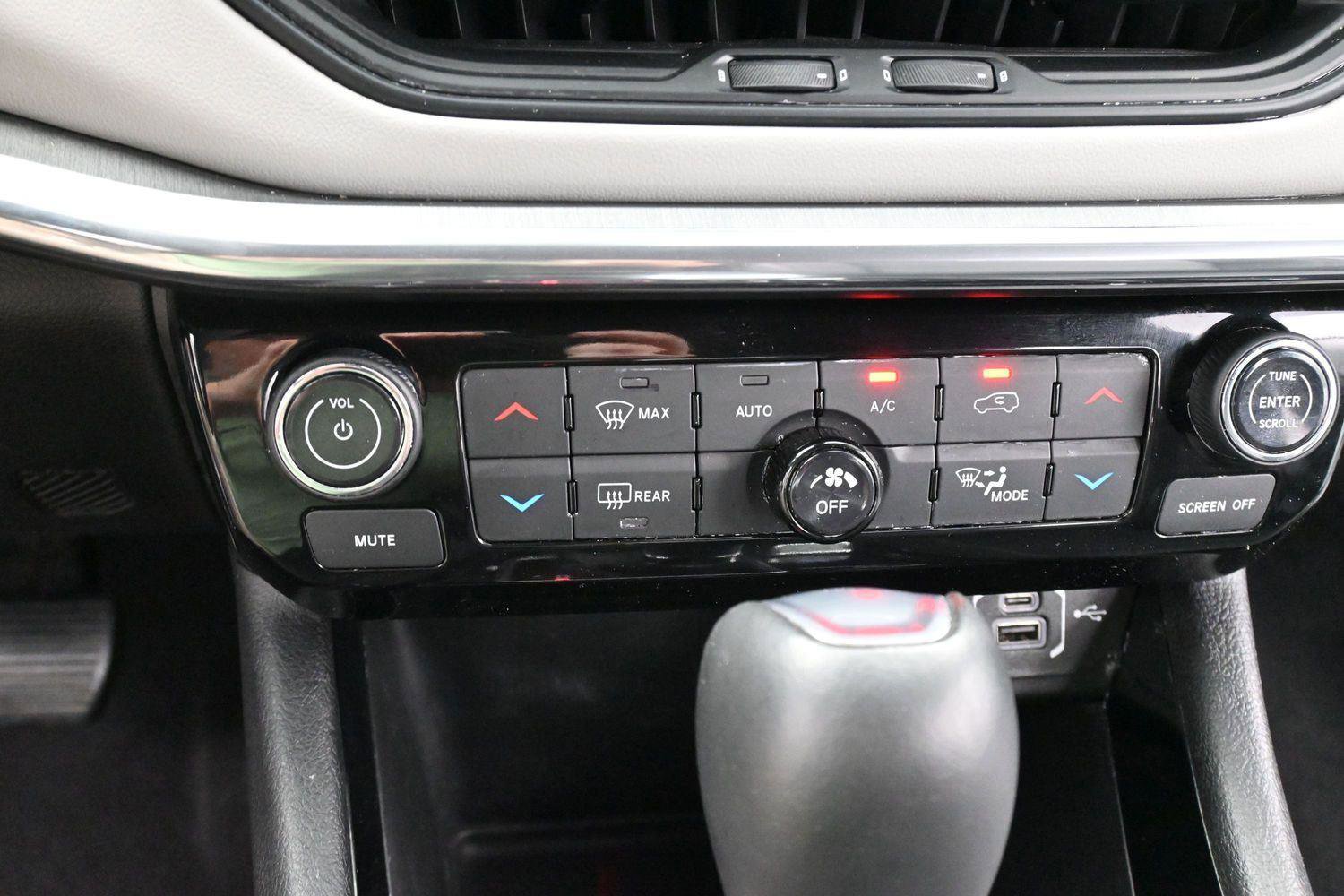 Used 2023 Jeep Compass Limited AWD/4WD image 22