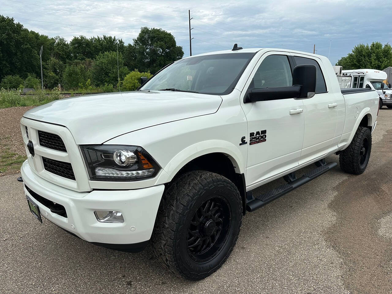 Used 2017 RAM 2500 Laramie w/ Sport Appearance Group AWD/4WD image 9