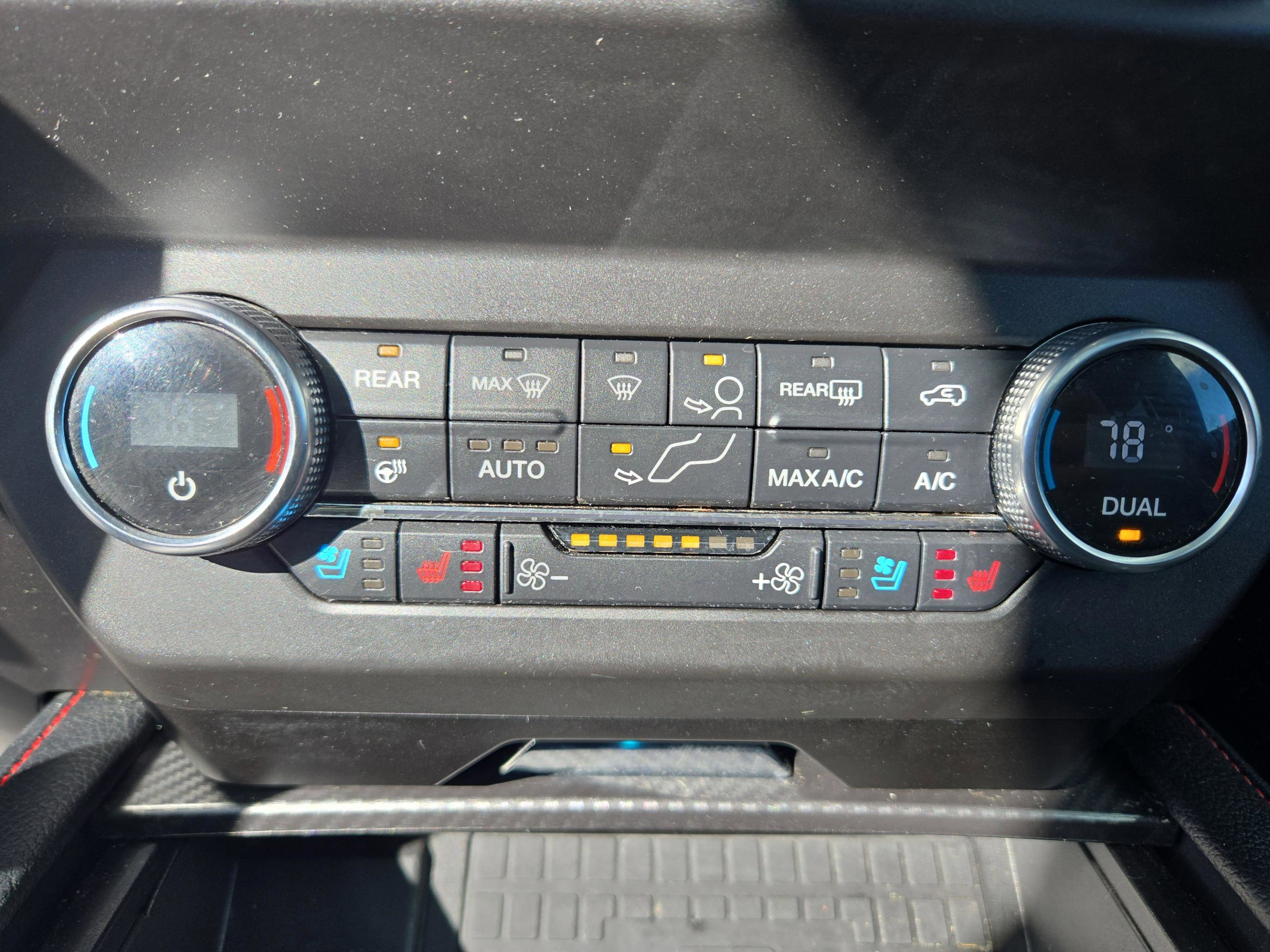 Used 2019 Ford Expedition Limited w/ Equipment Group 303A image 15