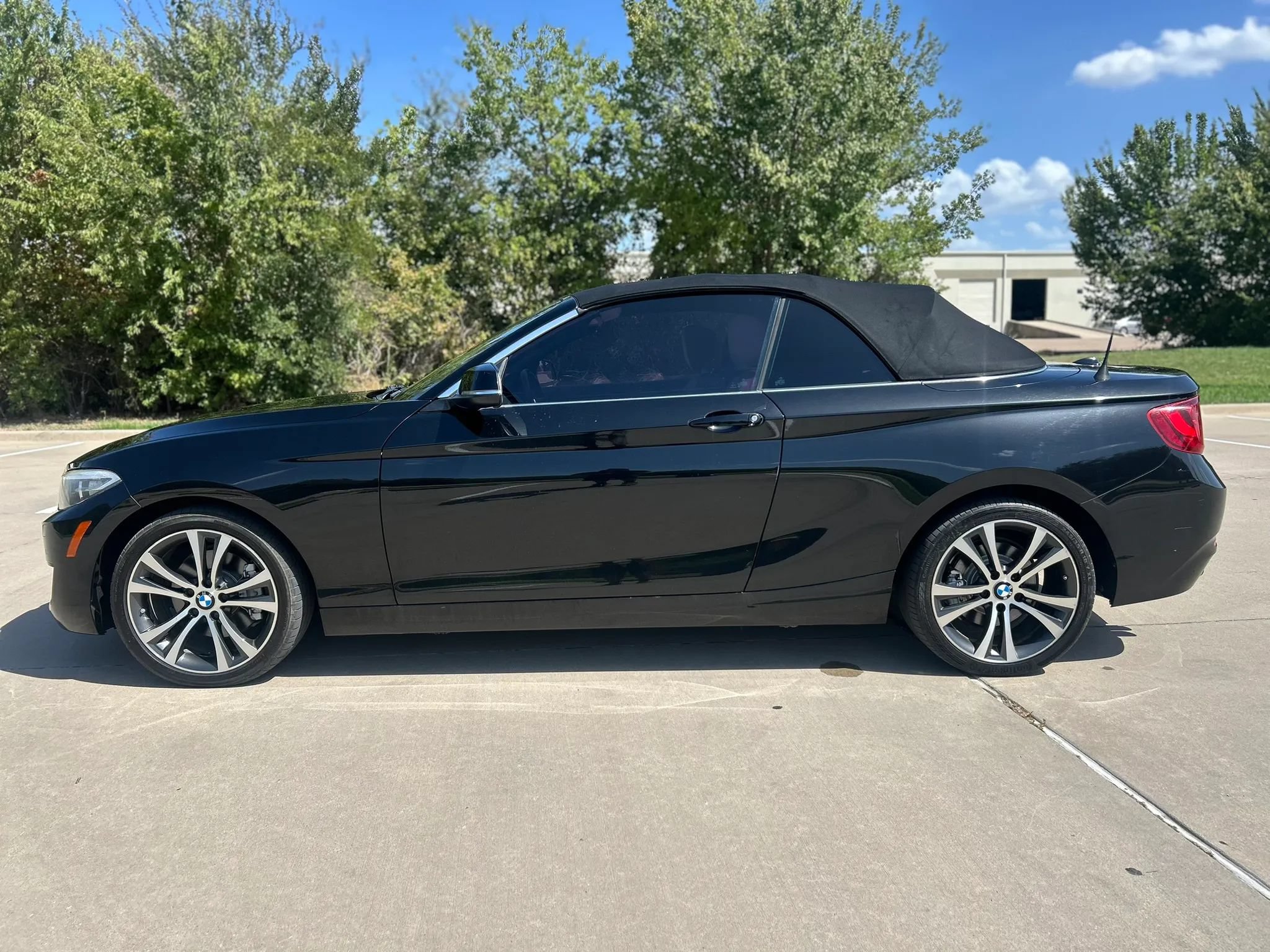 Used 2017 BMW 230i Convertible RWD image 10
