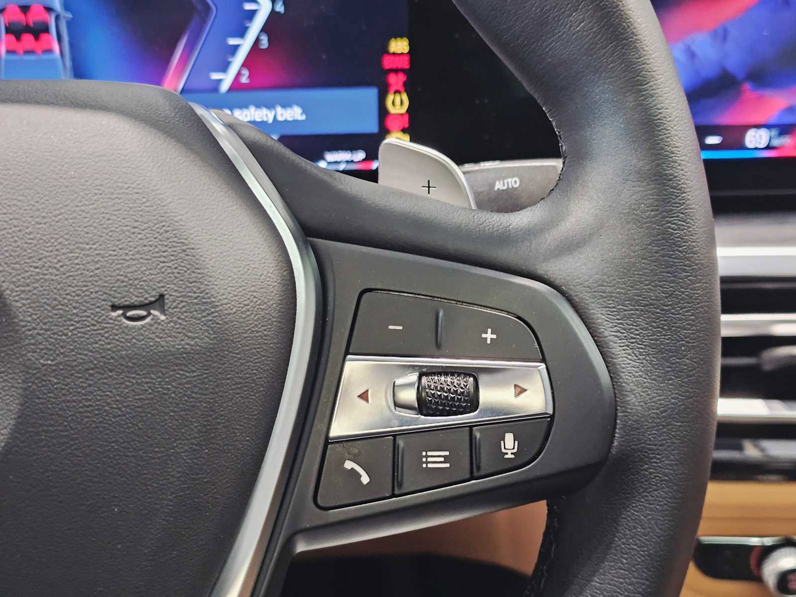 Used 2023 BMW 330i xDrive Sedan w/ Premium Package image 12