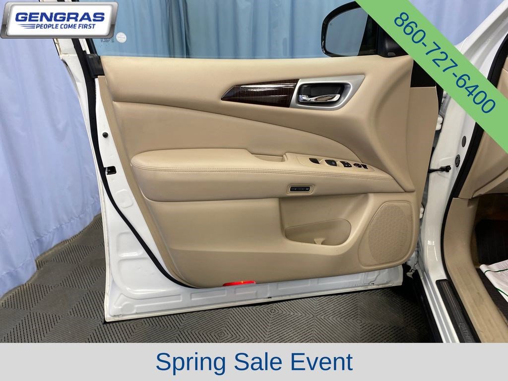 Used 2015 Nissan Pathfinder SL w/ SL Tech Package AWD/4WD image 12