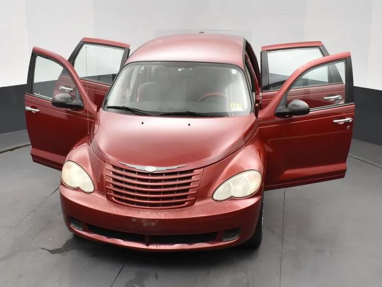 Used 2009 Chrysler PT Cruiser FWD image 10