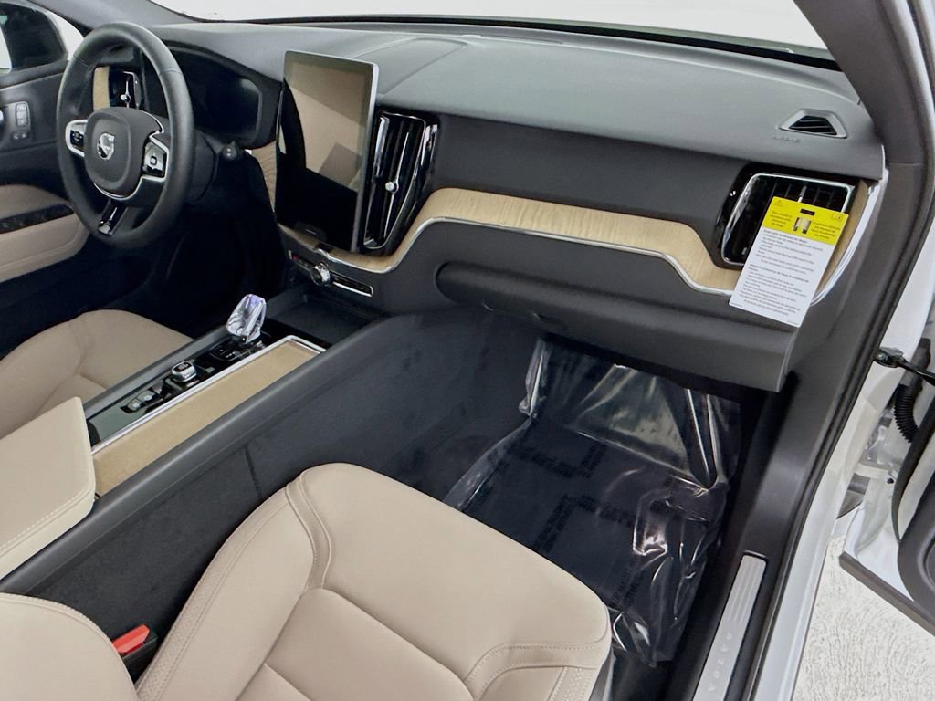 New 2026 Volvo XC60 B5 Core image 28