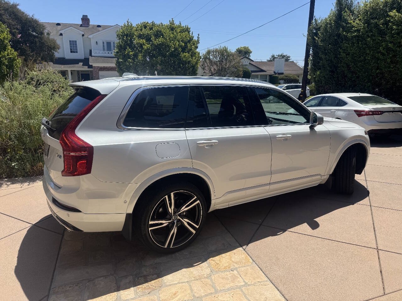 Used 2018 Volvo XC90 T6 R-Design w/ Convenience Package AWD/4WD image 6