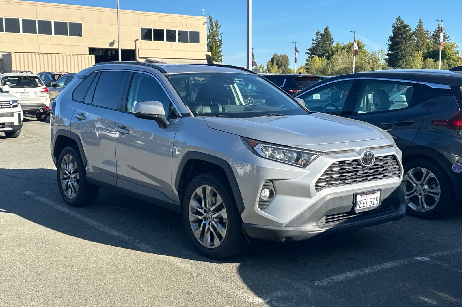 Used 2019 Toyota RAV4 XLE Premium w/ All Weather Liner Package AWD/4WD image 2