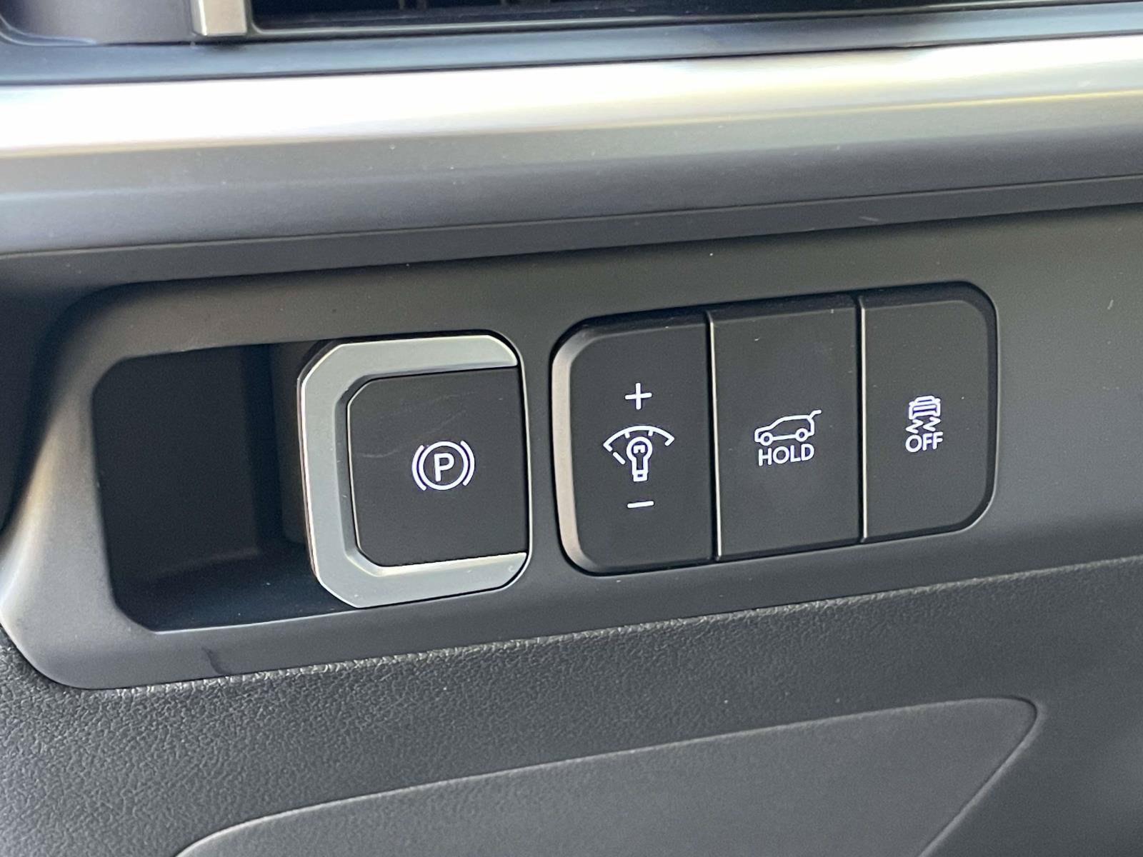 Certified 2026 Hyundai Santa Fe SEL FWD image 9