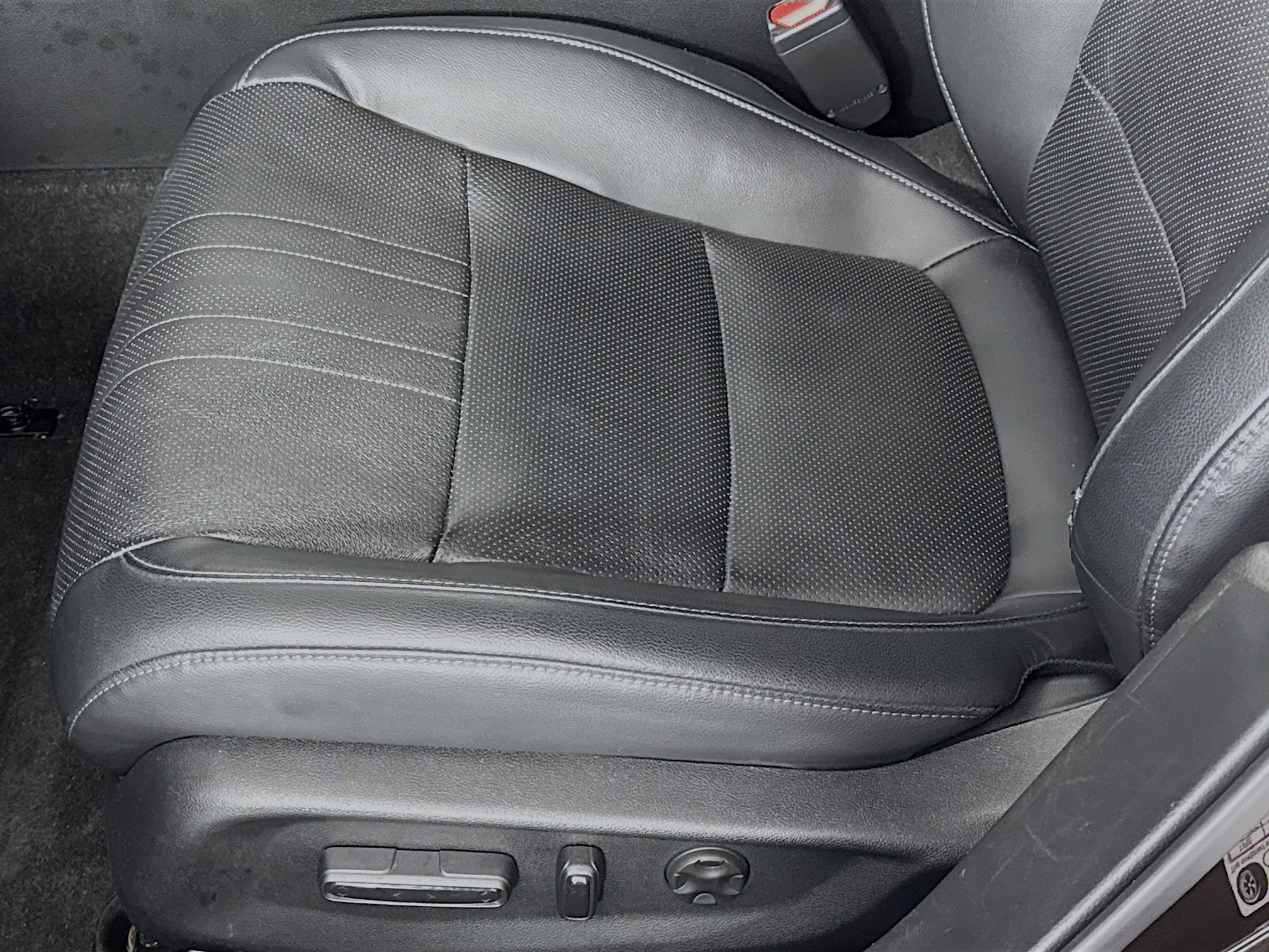 Certified 2018 Honda Accord Touring image 19