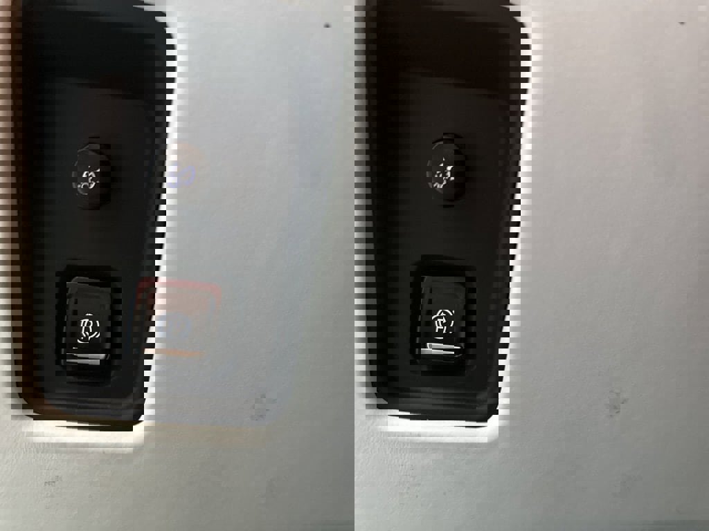 Certified 2023 Chevrolet Corvette Stingray Premium Cpe image 26