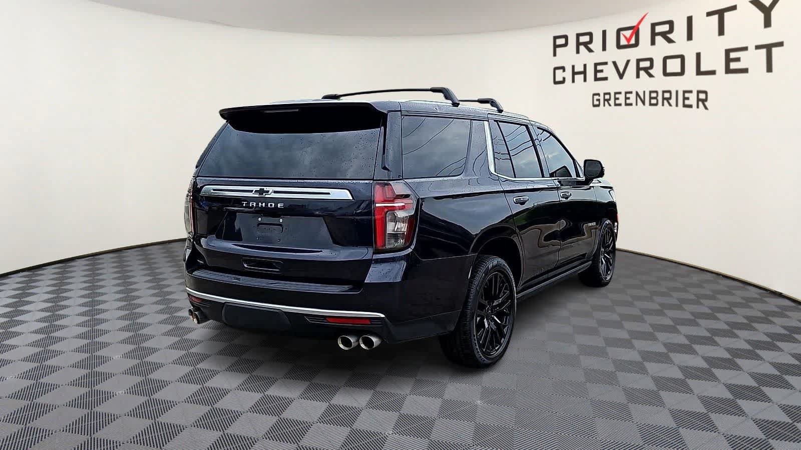 Used 2022 Chevrolet Tahoe High Country w/ Premium Package AWD/4WD image 8