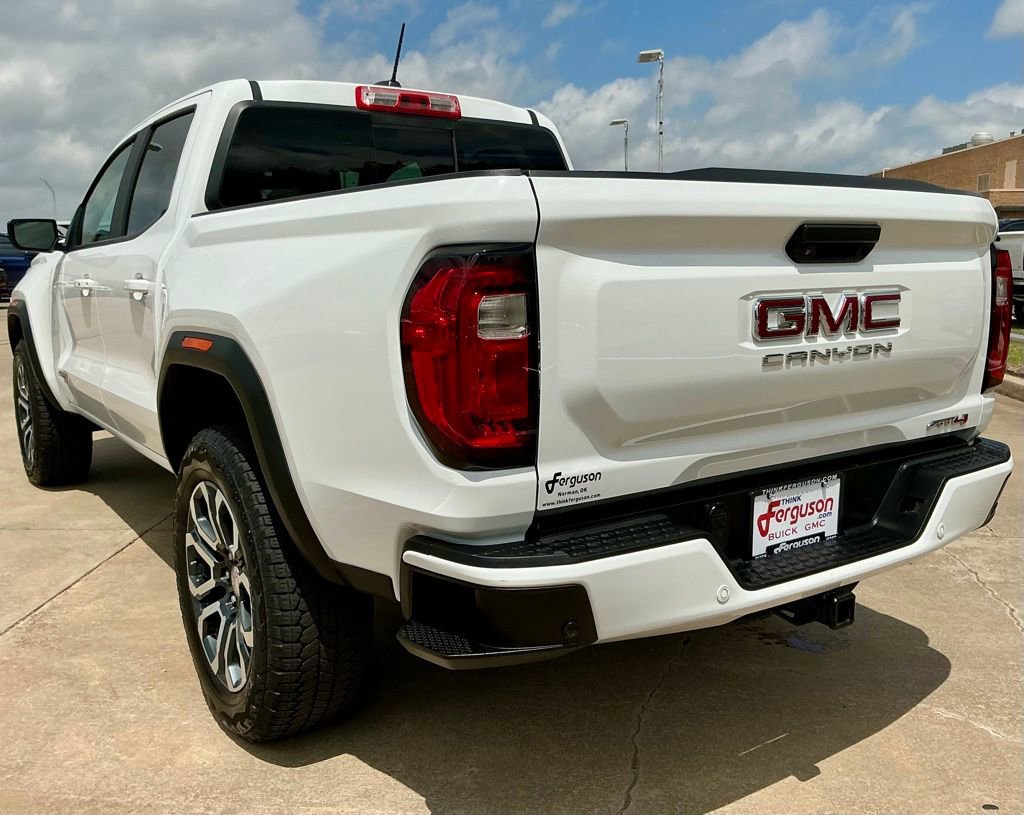 Used 2024 GMC Canyon AT4 w/ Technology Package AWD/4WD image 12