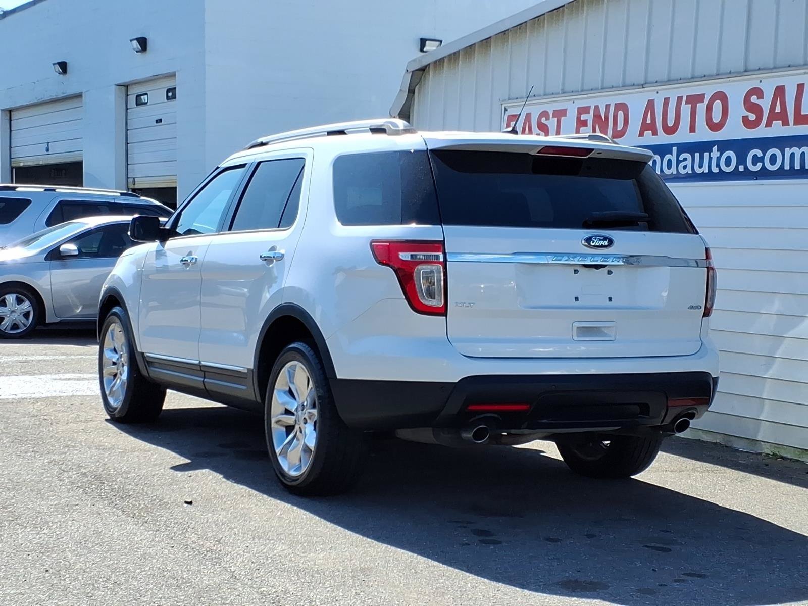 Used 2013 Ford Explorer XLT AWD/4WD image 3