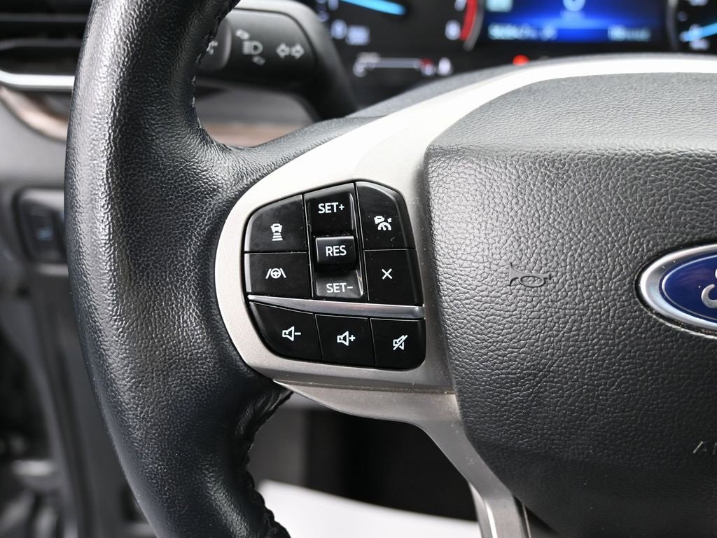 Used 2023 Ford Explorer Limited image 19